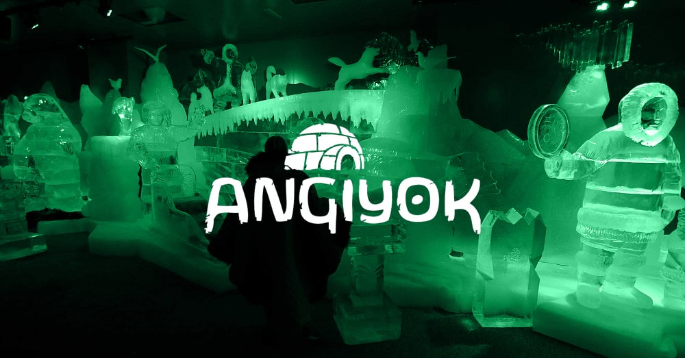 Barra de Angiyok con superposición verde y logotipo